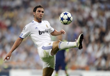 【江苏体彩网官网】皇马对决塞维利亚，姆巴佩与维尼修斯领衔锋线，桑切斯和古德利构筑中场屏障