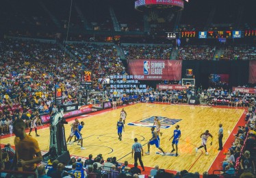 江苏体彩网官网-欧冠战报，马赛1-2利物浦，昔日豪强光环不再；前瞻客场较量，国米与阿森纳迎关键战