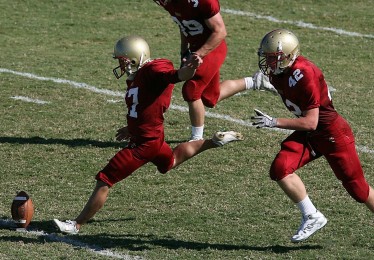 江苏体彩-小球星角球投送精准，绝杀助攻铸就历史