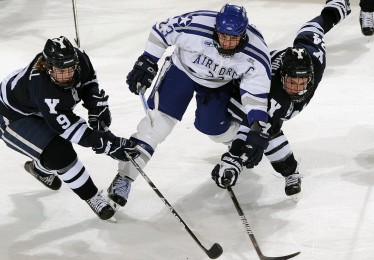 江苏体彩网_这就是足球！现场实拍，皇马绝平后再遭补时绝杀，伯纳乌悲喜两重天