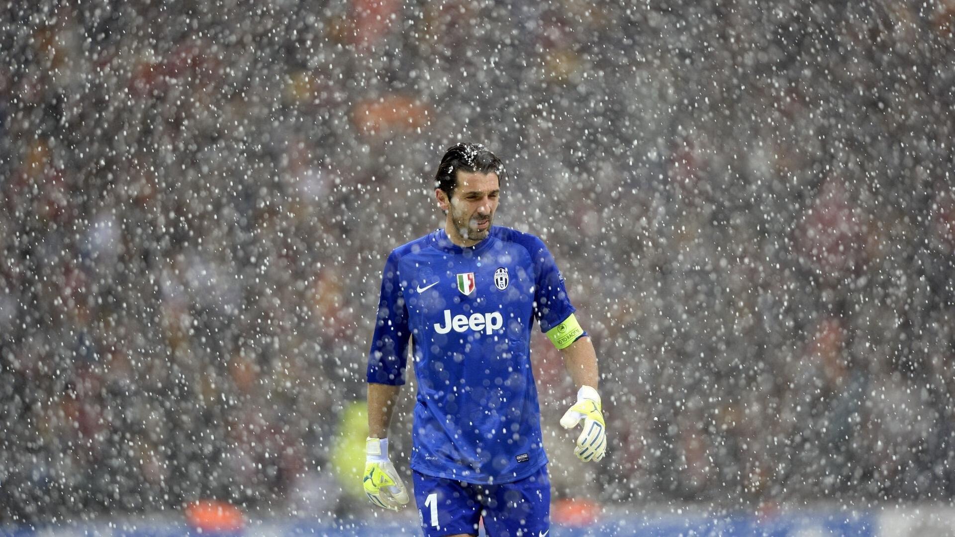 巴萨新援霍安生活揭秘，加盟后变化不大，假期热衷山地游